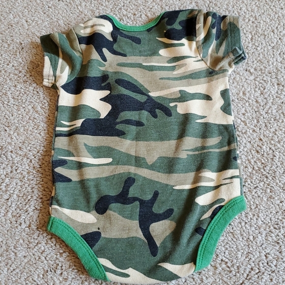 Boys John Deere bodysuit size 6 months - Picture 4 of 4
